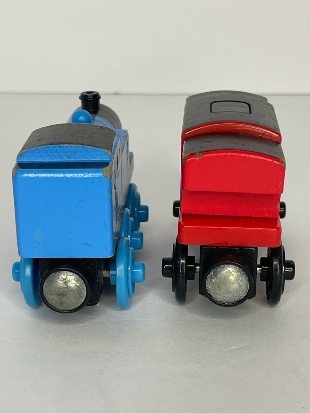 Thomas And Friends 2012 Wood Thomas and Musical Caboose Works Magetic - Picture 5 of 14